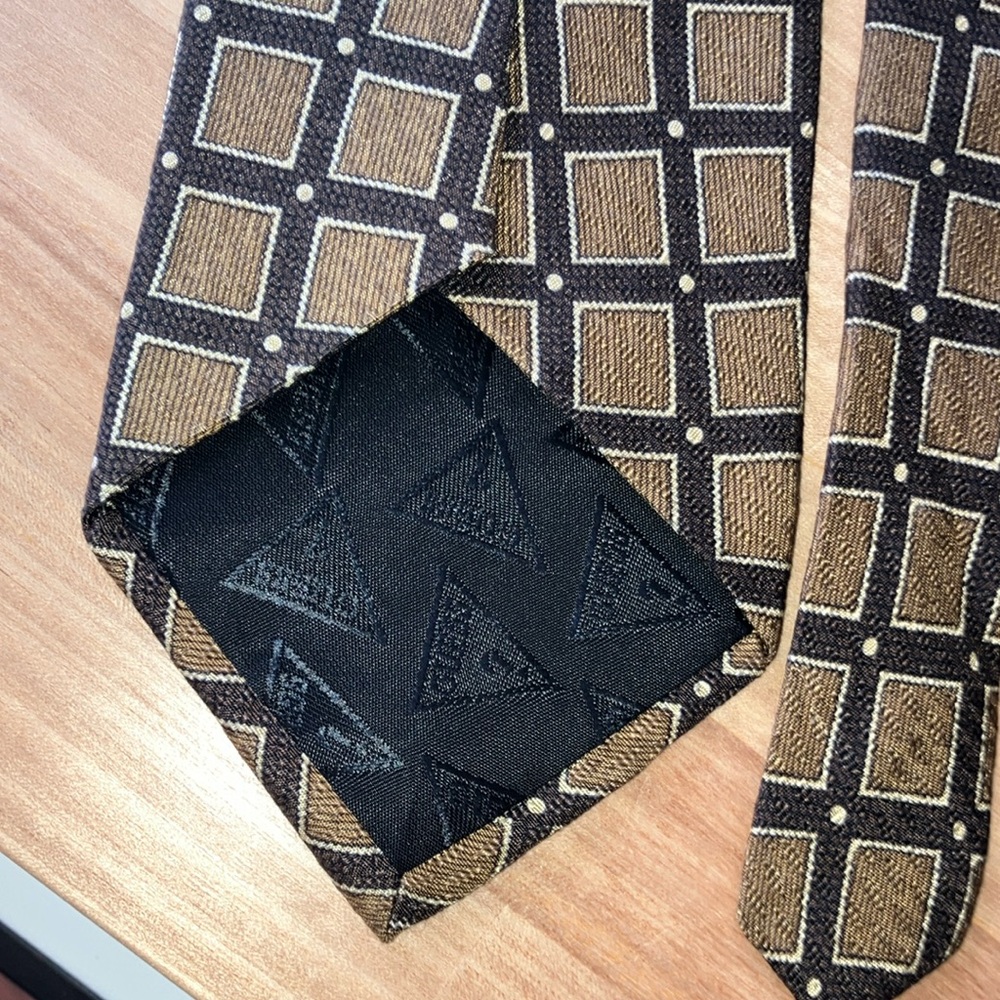 Vintage Guess Brown Geometric Silk Tie - Picture 2 of 3